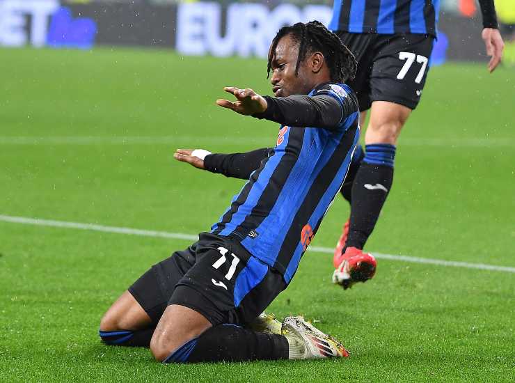 Lookman esulta dopo una rete