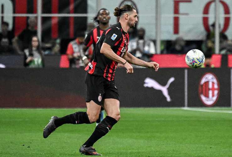 Adrien Rabiot in azione con il Milan