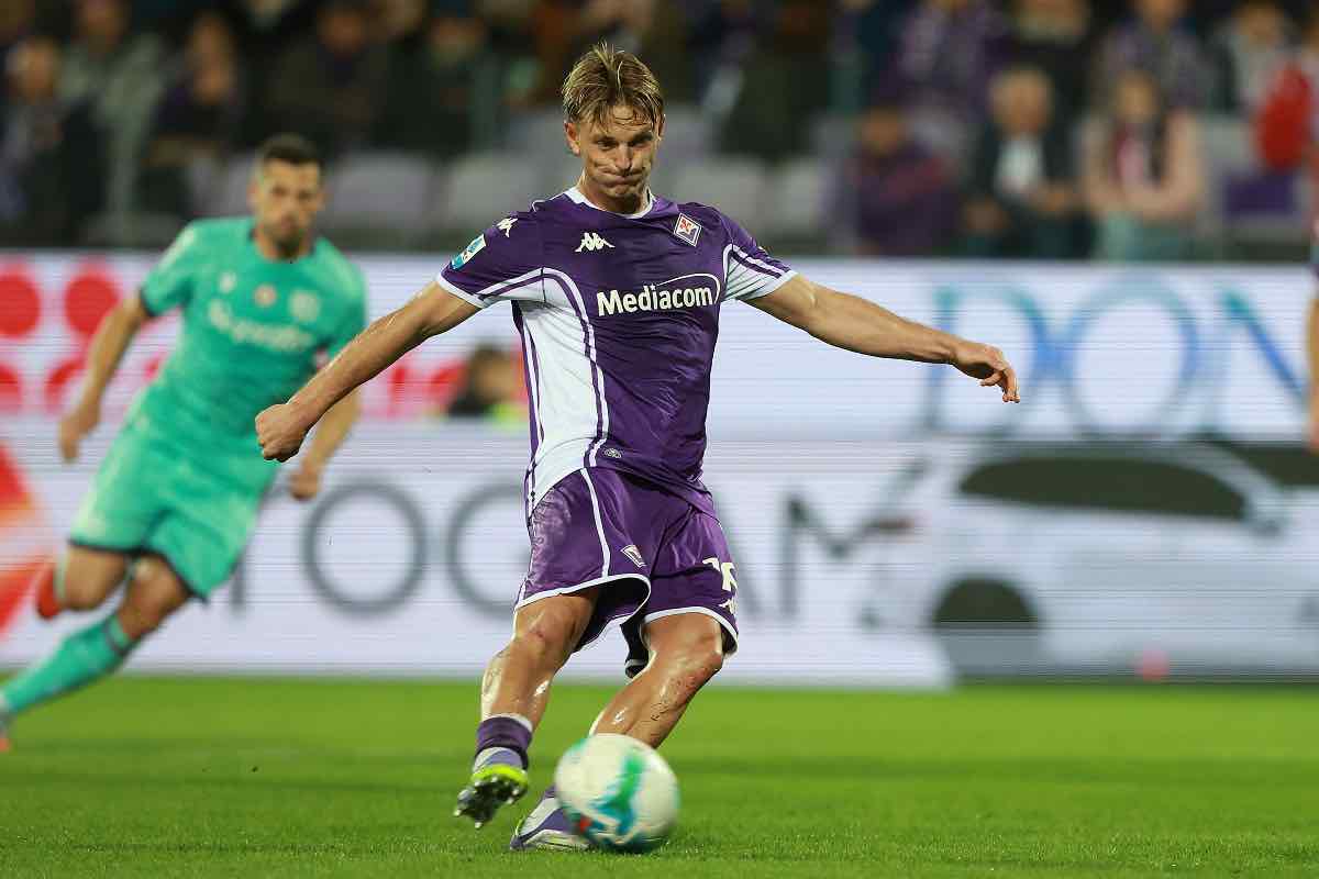 Albert Gudmundsson in occasione del rigore dell’1-2