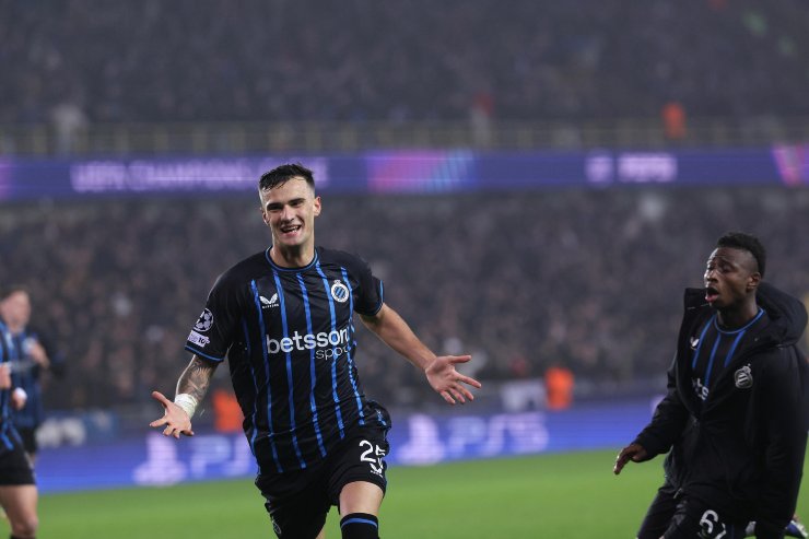 Aleksander Stanković esulta dopo il gol
