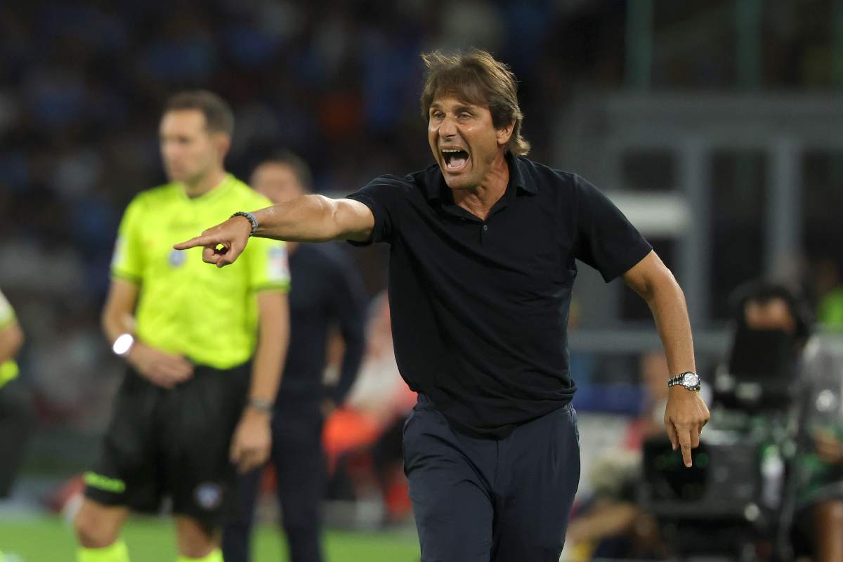 Antonio Conte dà indicazioni