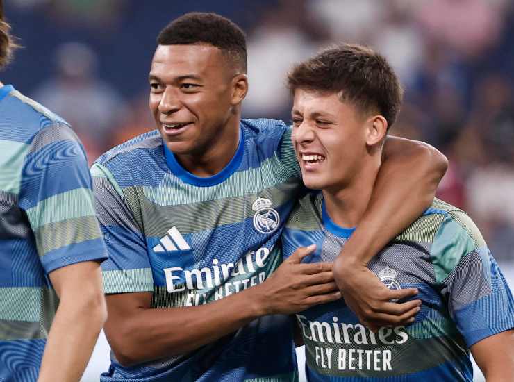 Nico Paz insieme a Mbappe