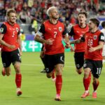 Arnautovic esulta dopo il gol
