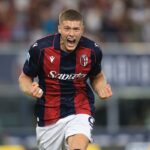 Dovbyk esulta dopo un gol