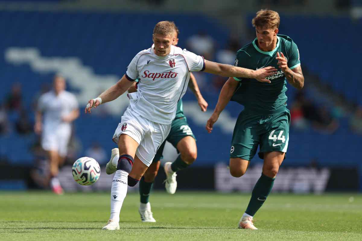 Artem Dovbyk durante l’amichevole tra Brighton e Bologna