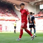 Ben Doak con la maglia del Liverpool
