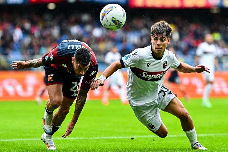 Dominguez in azione contro il Genoa