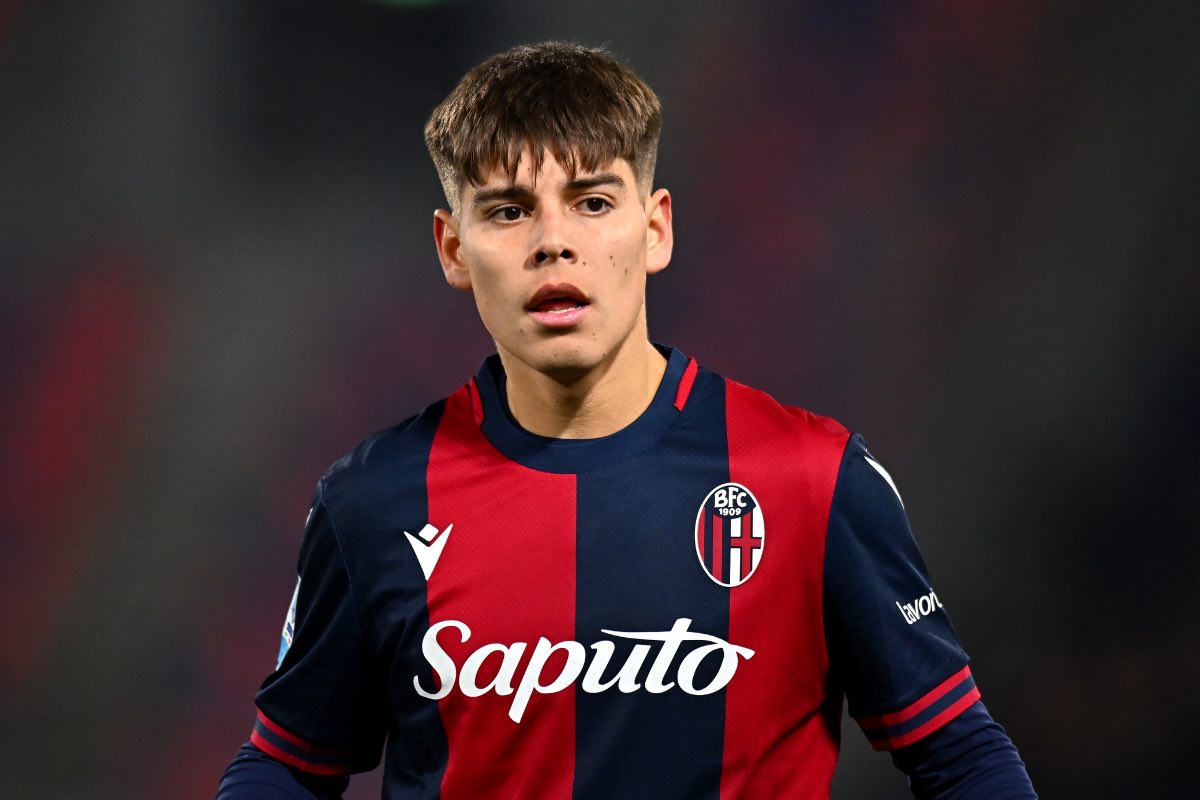 Benjamin Dominguez con la maglia del Bologna