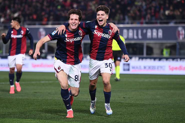 Dominguez e Fabbian esultano dopo un gol