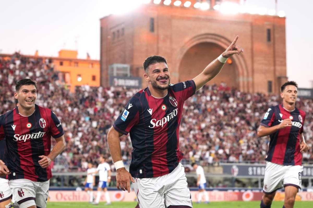 jene-stephaniuk-lkmGeyLItrw-unsplash-ls Orsolini esulta per il gol in Bologna-Como