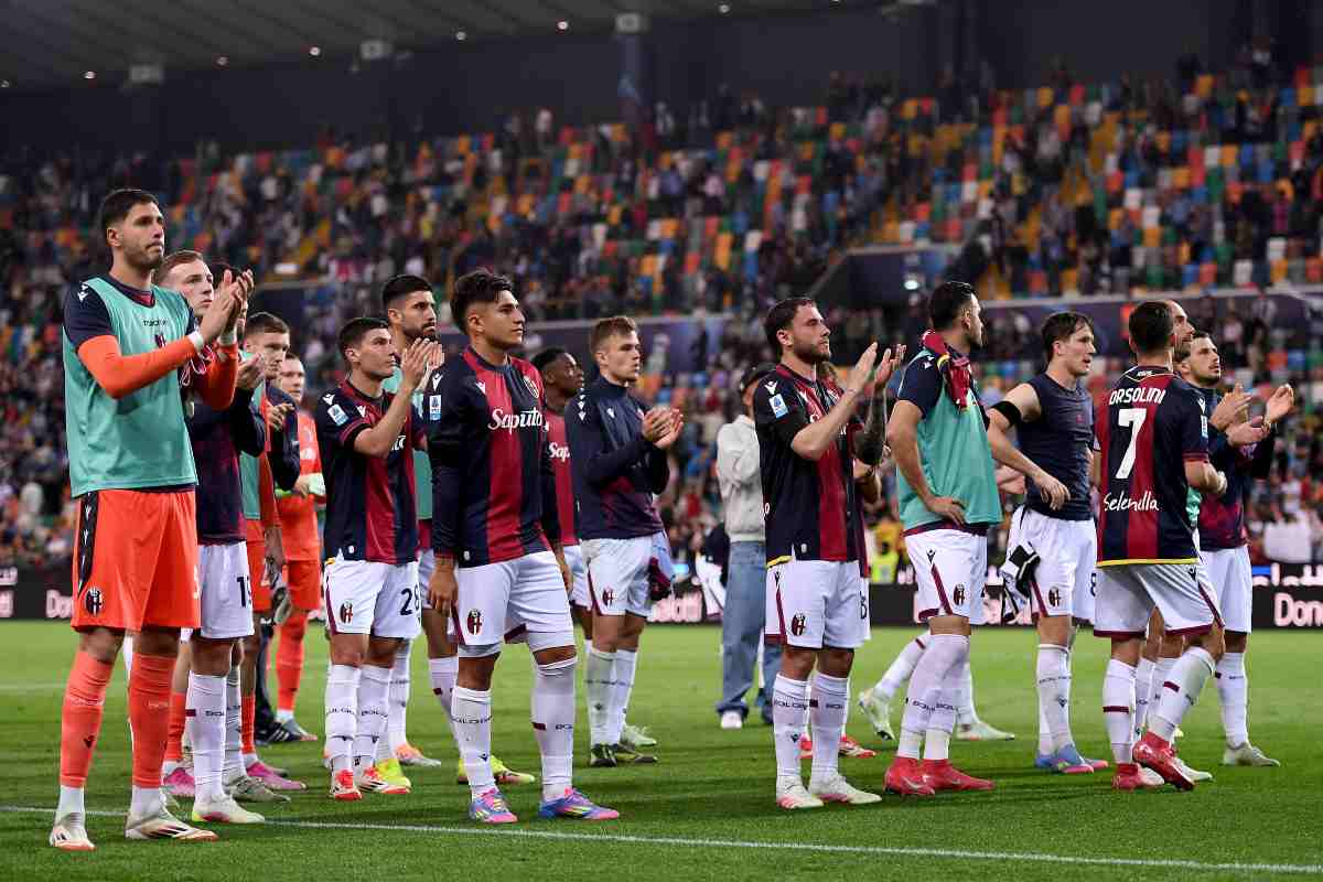 Bologna players applaud the fans at the end of the Serie A match between Udinese and Bologna at Stadio Friuli on April 28, 2025 in Udine, Italy.