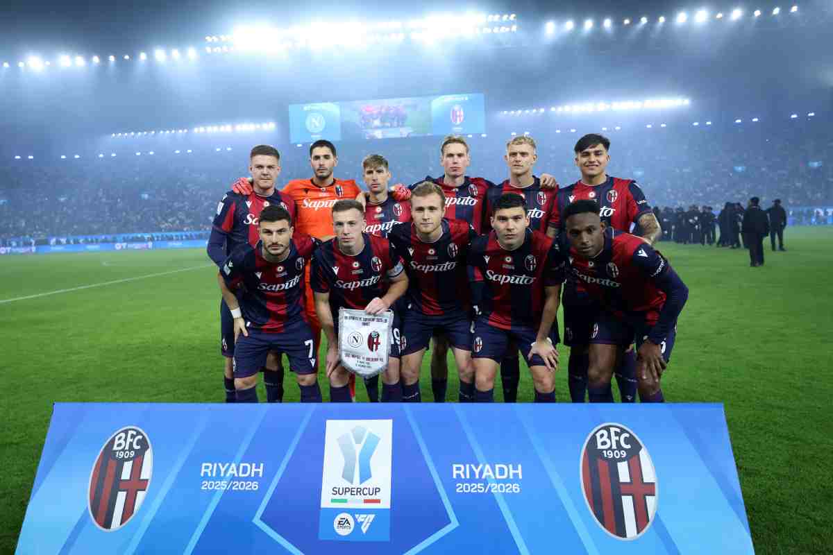 Il Bologna prima della finale con il Napoli