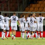 Il Bologna esulta dopo il gol