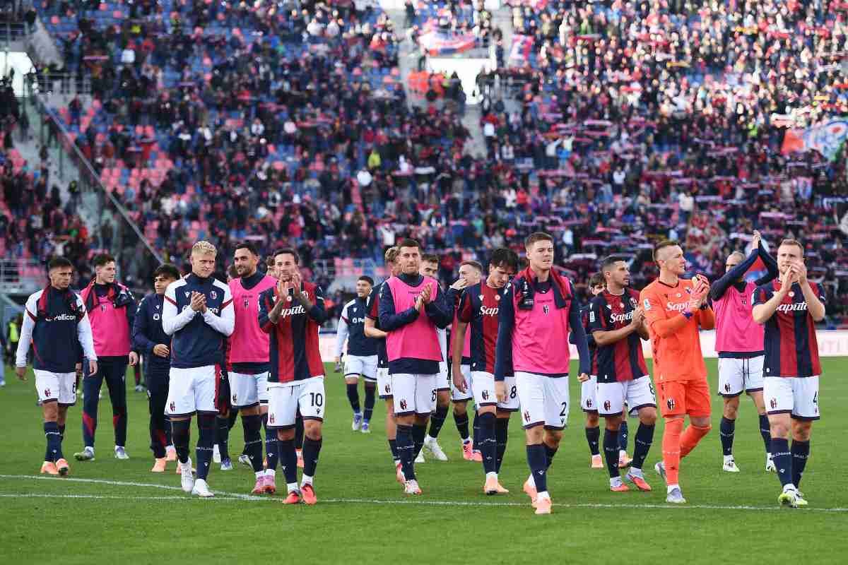 Il Bologna saluta i tifosi