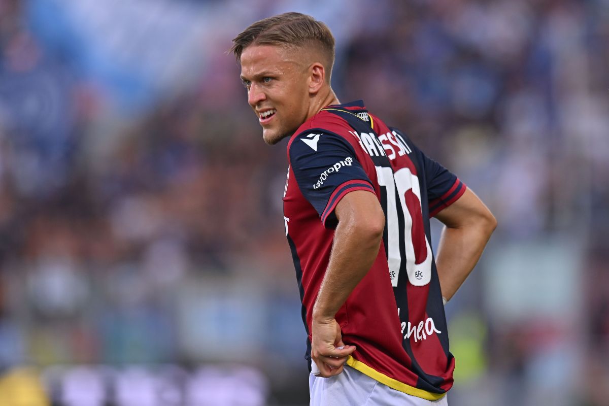 Jesper Karlsson con la maglia del Bologna