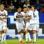 Il Bologna esulta dopo un gol