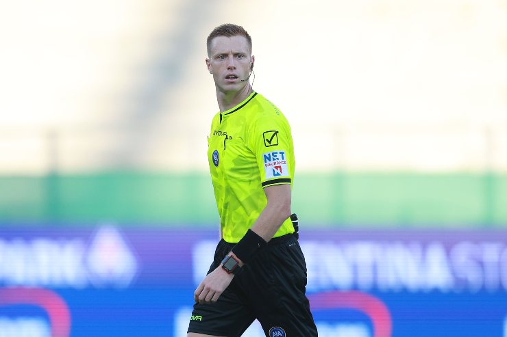 Kevin Bonacina referee looks on during the Serie A match between ACF Fiorentina and Como 1907 at Artemio Franchi on September 21, 2025 in Florence, Italy.