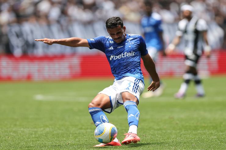 Kaiki Bruno of Cruzeiro scores the first goal of his team during a Brasileirao 2024 match at Neo Quimica Arena on November 20, 2024 in Sao Paulo, Brazil.