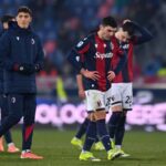 Cambiaghi e compagni lasciano il campo sconsolati dopo Bologna-Fiorentina