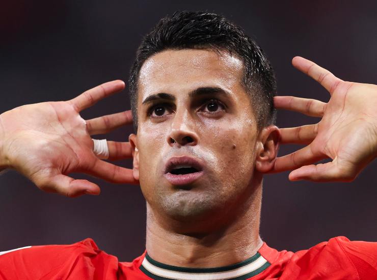 Cancelo esulta dopo una rete