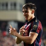 Carlos Espí esulta dopo il gol in Rayo Vallecano-Levante