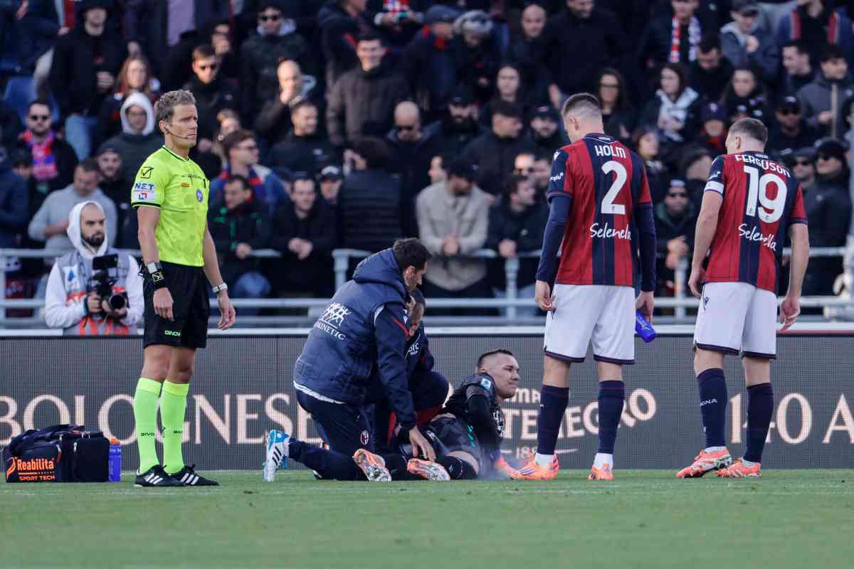 Chiffi in piedi e Skorupski a terra medicato