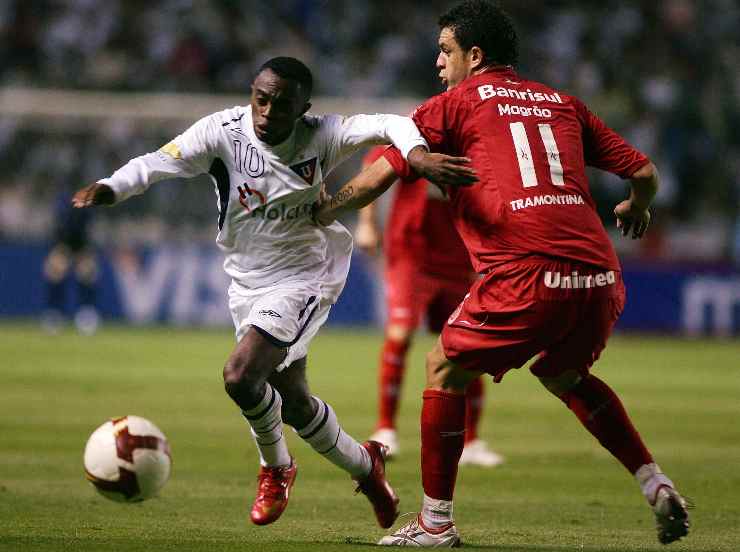 Christian Lara con la maglia del club di Quito