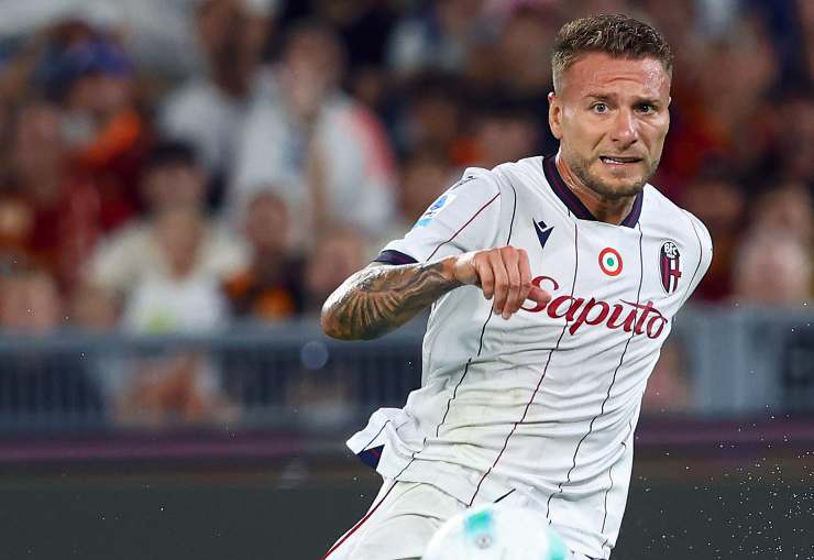 Ciro Immobile in campo con la maglia del Bologna