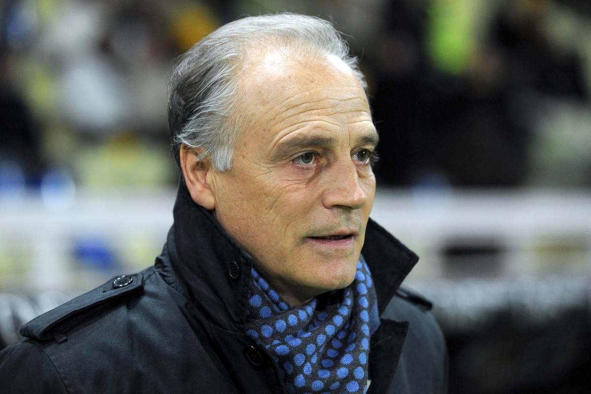 DECEMBER 21: Head coach Franco Colomba of Parma FC looks on prior to the Serie A match between Parma FC and Catania Calcio at Stadio Ennio Tardini on December 21, 2011 in Parma, Italy.