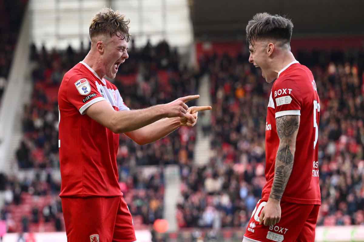 Tommy Conway e Ban Doak esultano dopo il gol