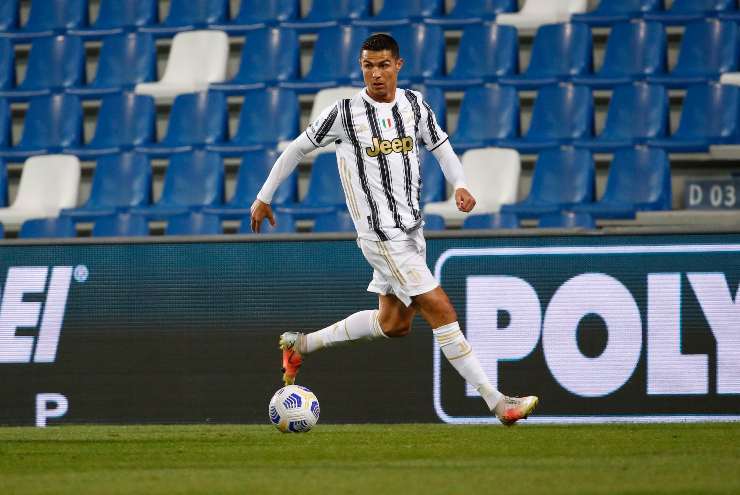 Cristiano Ronaldo con la maglia della Juve