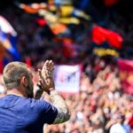 Daniele De Rossi saluta i tifosi del Genoa