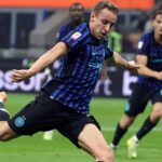 Davide Frattesi calcia