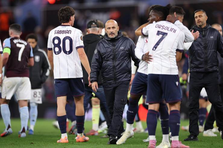 Delusione Bologna dopo la sconfitta contro l'Aston Villa