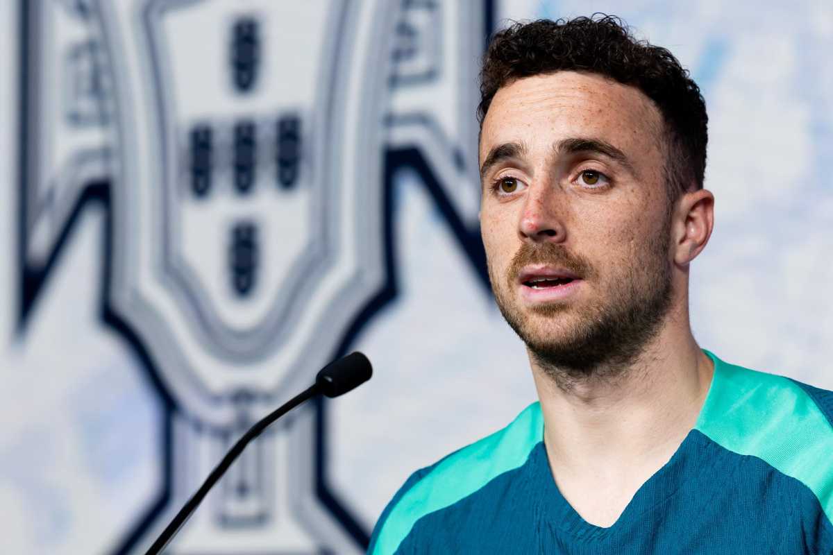 Diogo Jota in una conferenza stampa con il Portogallo