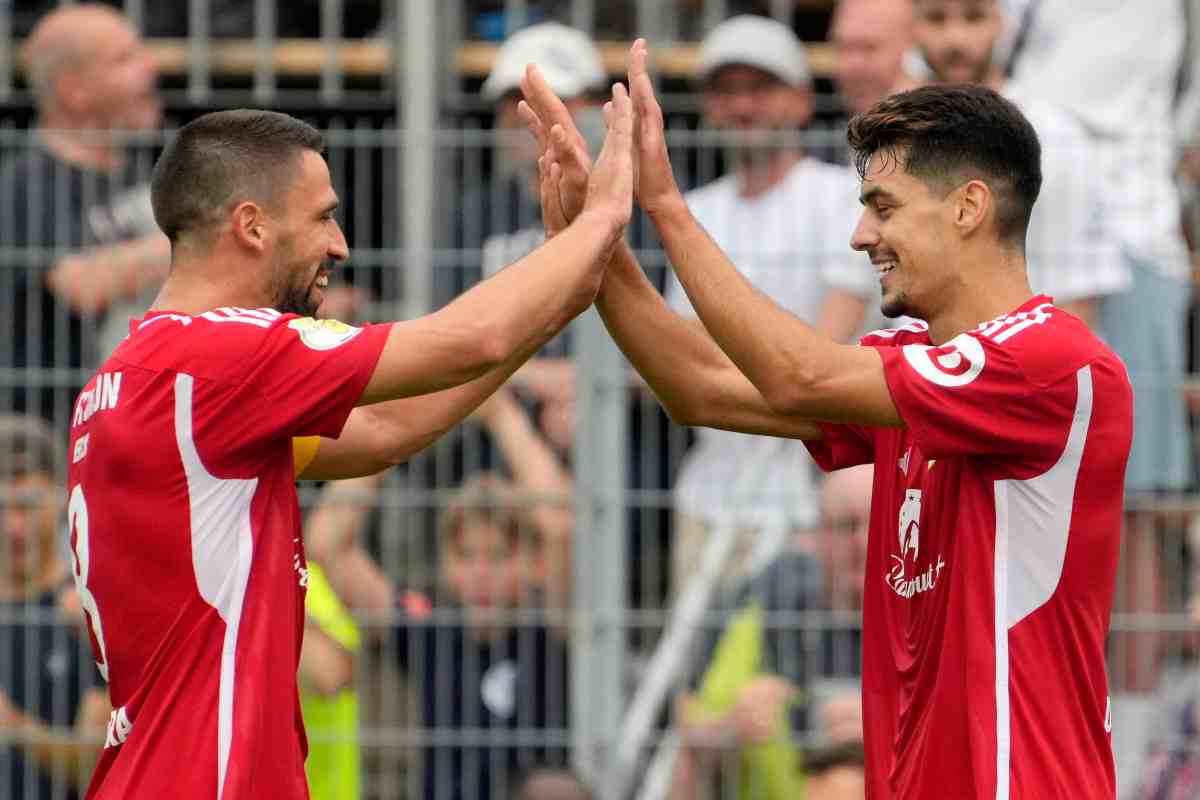Diogo Leite esulta con un compagno