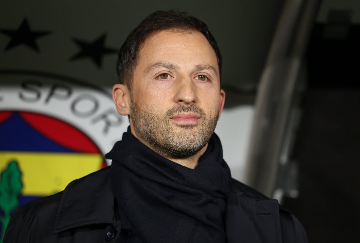 Domenico Tedesco sulla panchina durante la coppa di turchia 