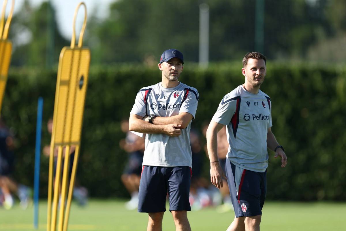 Bologna, Tedesco: “Il mercato è un po’ bloccato per tutti, ma sono allineato con il club. Abbiamo una rosa competitiva”