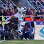 Malen esulta dopo il gol