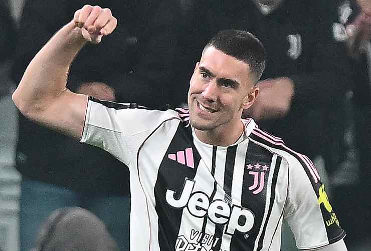 Dusan Vlahovic esulta