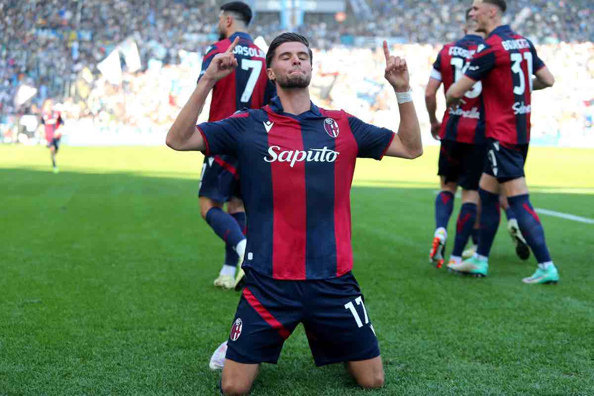 Oussama El Azzouzi festeggia dopo il gol in Lazio-Bologna (2024)