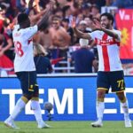 Ellertsson esulta dopo il gol