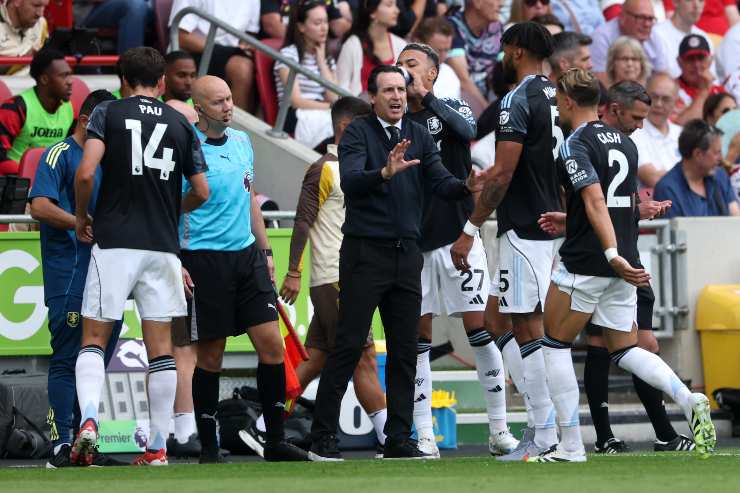 Emery a colloquio con i suoi giocatori