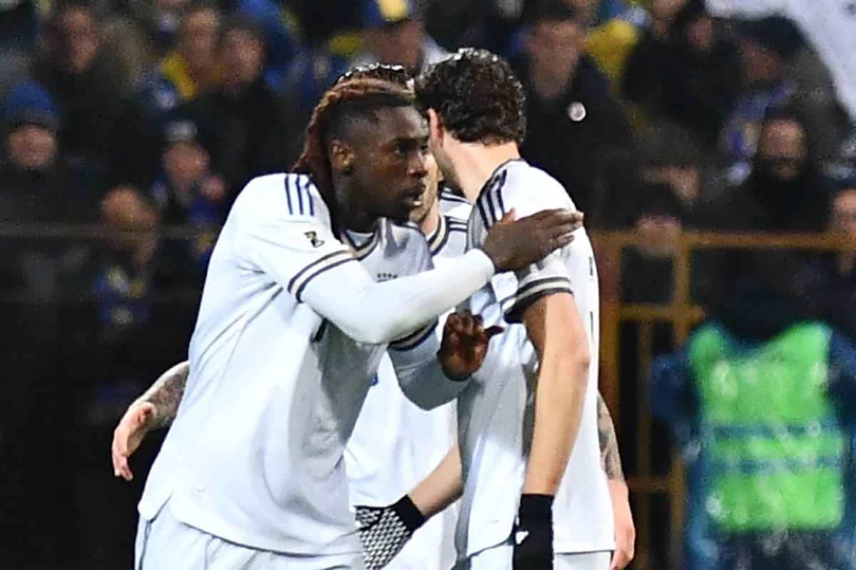 I calciatori dell'Italia esultano dopo un gol