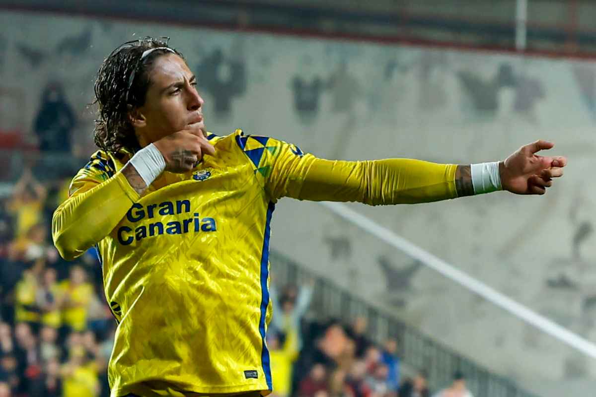 Fabio Silva esulta