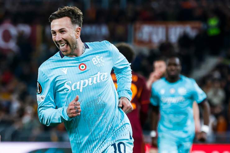 Bernardeschi esulta dopo il gol
