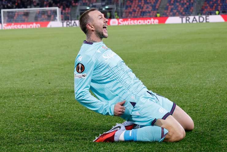 Federico Bernardeschi esulta il gol in Europa League