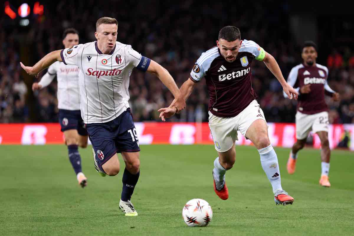 Ferguson e McGinn durante Aston Villa-Bologna di Europa League