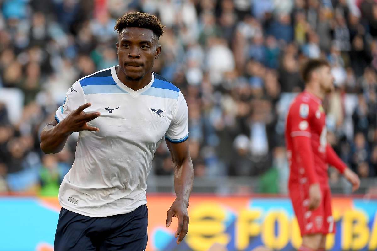 Dele Bashiru esulta dopo un gol