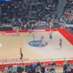 Un tiro da 3 della Fortitudo Bologna contro Forlì